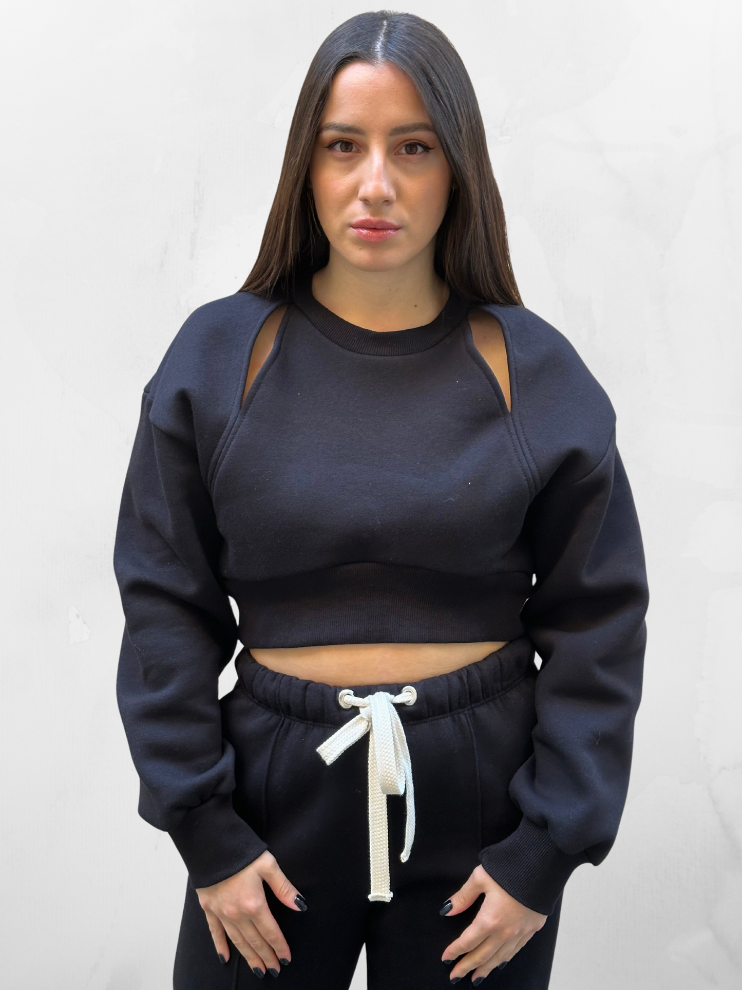 Μαύρο Φούτερ με Ανοίγματα - Black Sweatshirt with Cut Outs