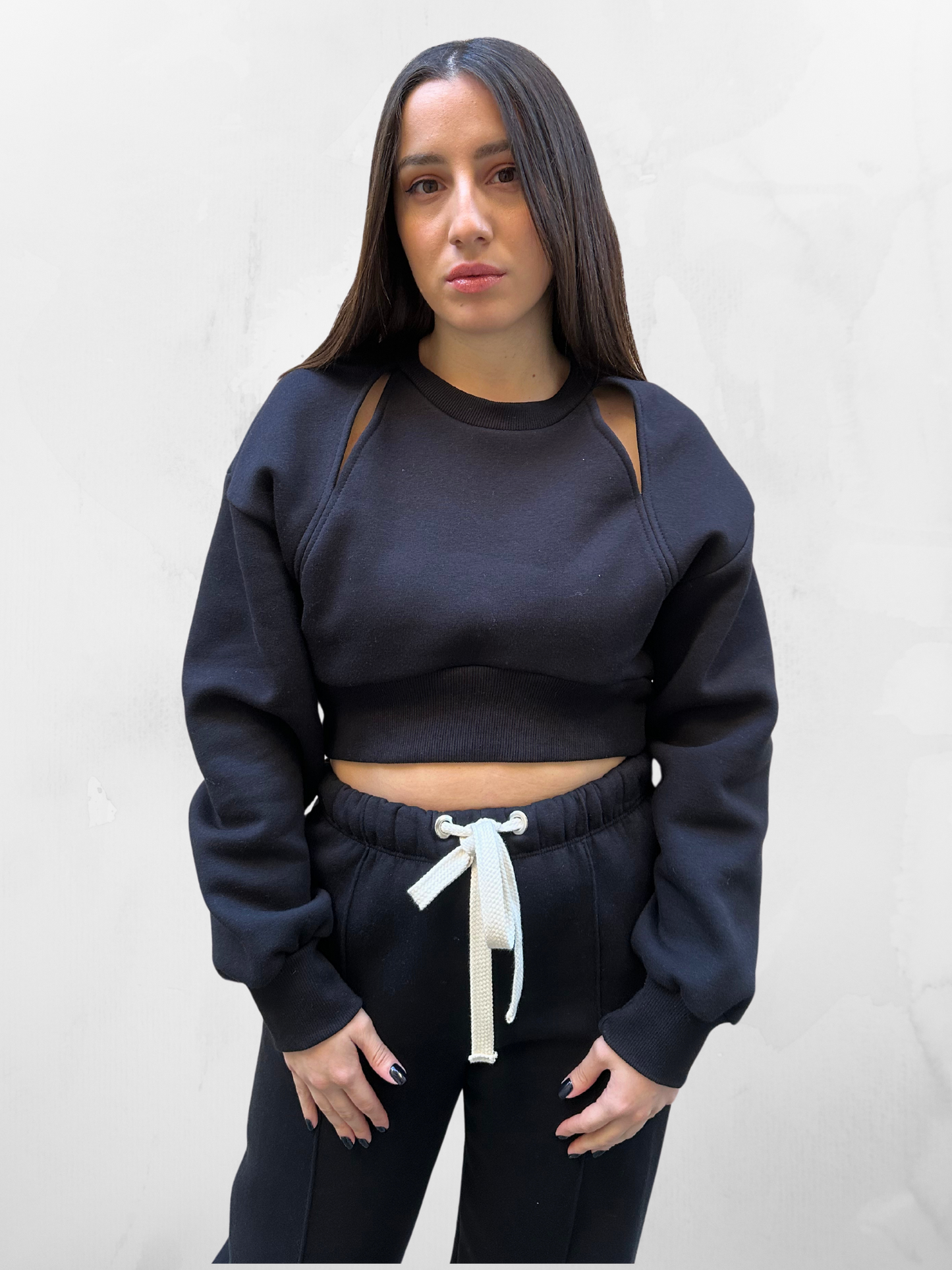 Μαύρο Φούτερ με Ανοίγματα - Black Sweatshirt with Cut Outs